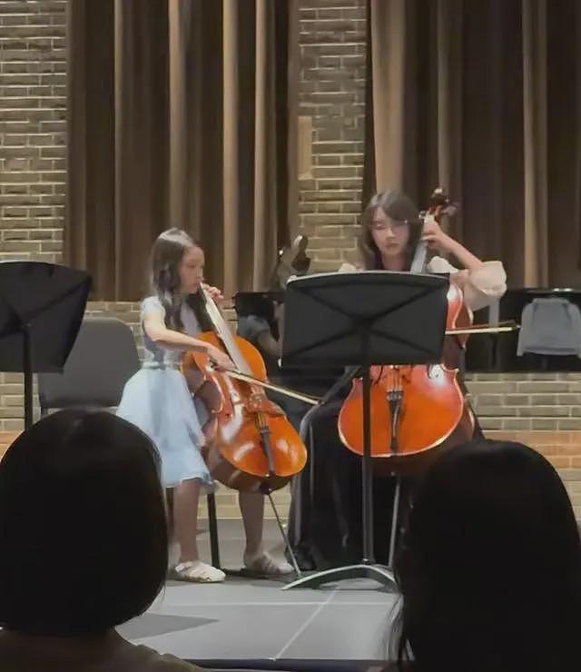汪雨带新婚老婆看俩女儿大提琴表演，大女儿亭亭玉立，儿子很像他（组图） - 7
