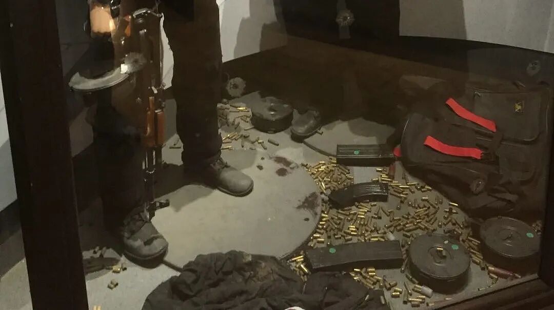 美国史上最强悍匪，2个人把三百LA警察逼得临时去枪店买枪（组图） - 20