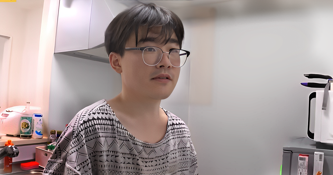 最牛软饭男！13年被养7次，净赚1500万，相貌平平富婆却抢着给他花钱…（组图） - 1