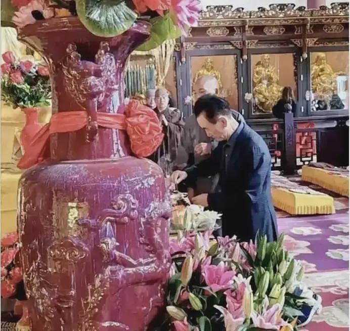 王健林被限制高消费,万达到底欠了多少钱?(组图) - 1