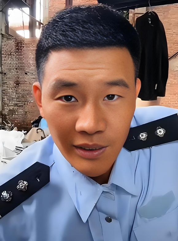 谢孟伟拘留期满被释放,连发两条视频召集粉丝,身价不降反升(组图) - 1