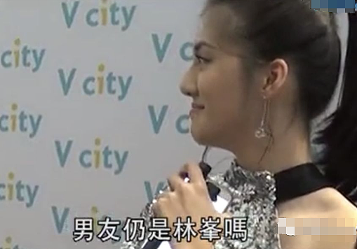 当街埋乳扯Bra!玩转上流社会手段了得,勾上笋盘夜店门口坐大腿,为入豪门变节俭终获认可低调完婚?(组图) - 30