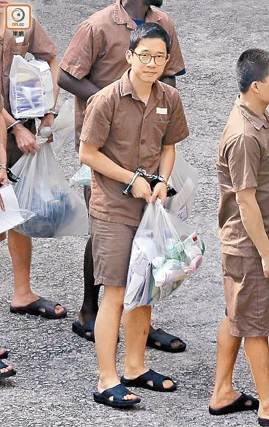 不符合新加坡国家利益！罗冠聪入境被拒，被曝拿美女助理当玩物、私生活混乱…（组图） - 1