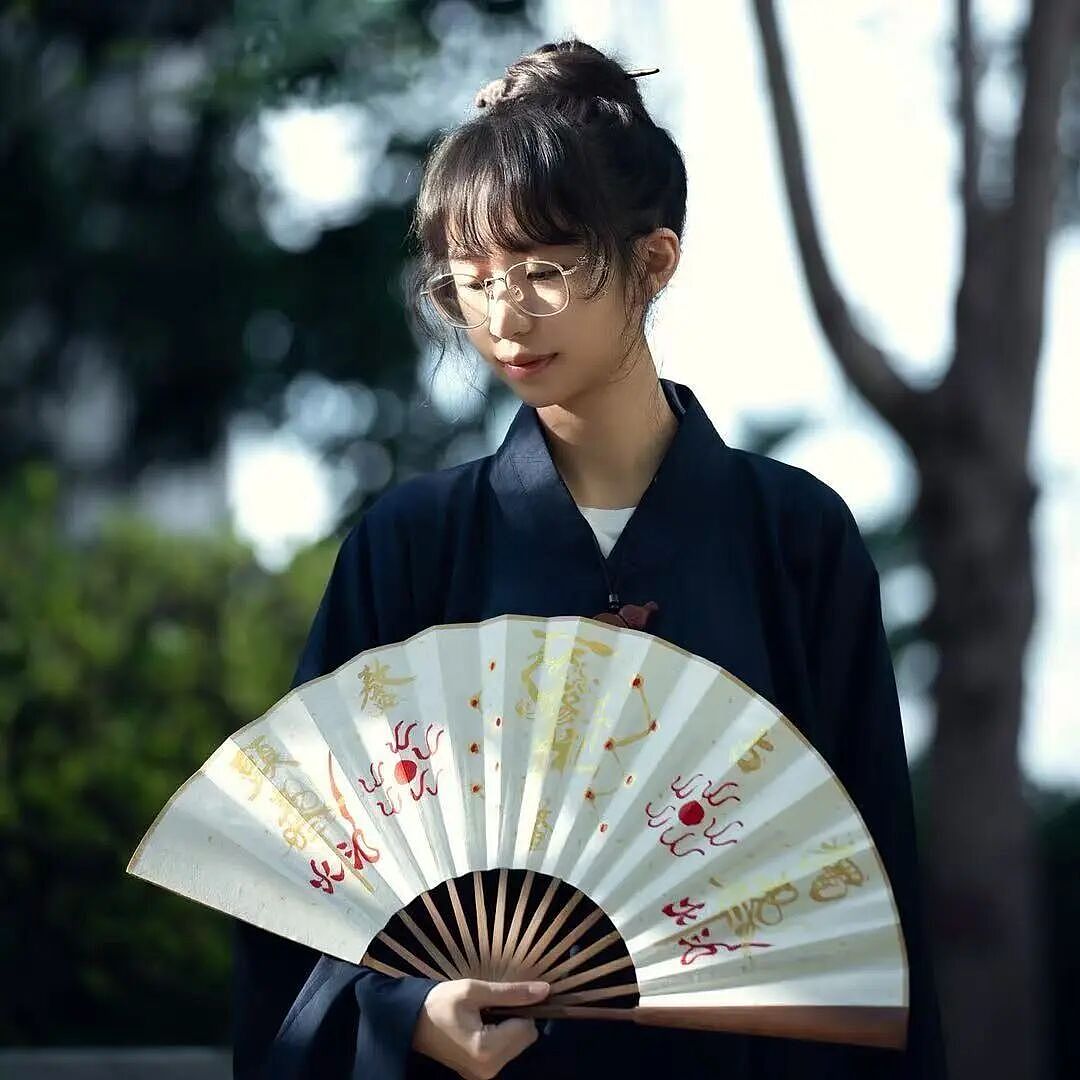 当一个“墨大精英留子”，决心成为女道士（组图） - 1