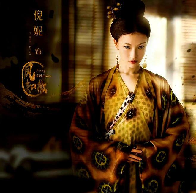 倪妮时装周大放异彩：10个角色踩过太多坑，内娱时髦精进阶不容易（组图） - 26