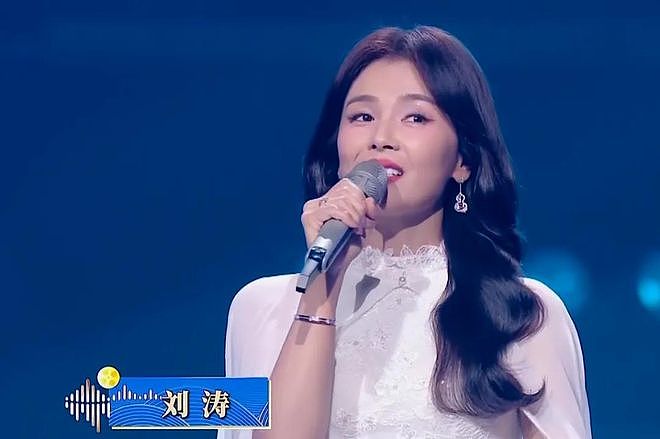 央视这一晚,娱乐圈“失踪人口”集体回归,女星风情万种,真好看(组图) - 5