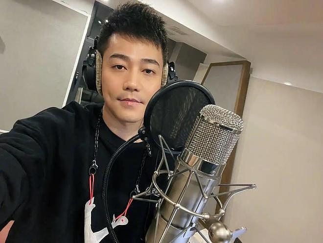 苏醒回应胡辣汤争议，向河南人道歉，谈唱歌跑调自己都忍不住笑了（组图） - 1