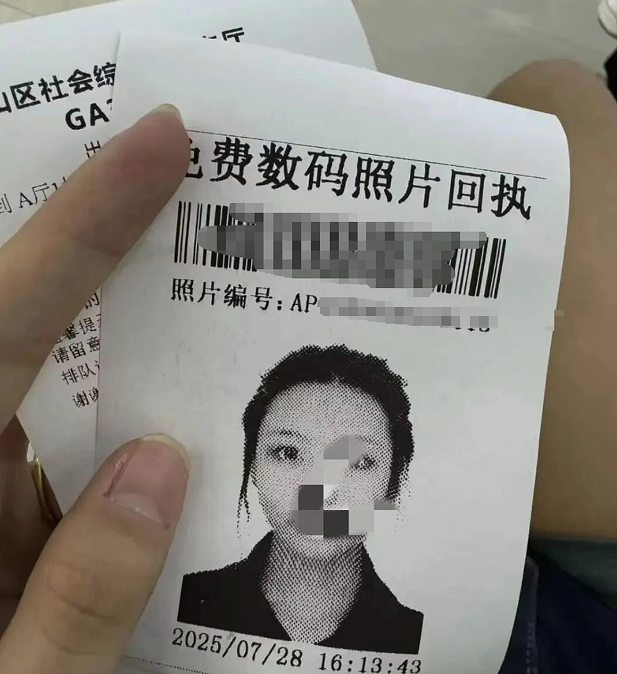 超美女生出国失联6天疑被“囚禁”,网友却注意她胸口和大腿的纹身(组图) - 6