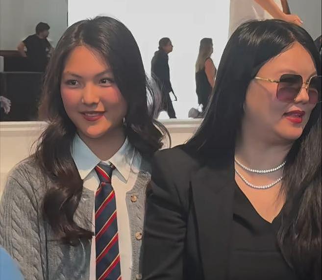 出力不讨好！李湘把女儿王诗龄养成“少妇“，前夫王岳伦反备受好评（组图） - 5