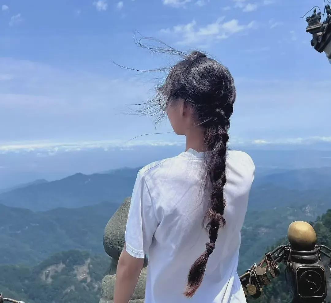 卷不动了！墨大商科学霸弃百万年薪回国当道士：在道观种地比投行PPT快乐（组图） - 12