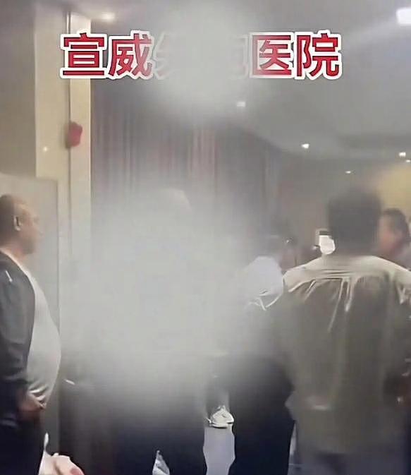 “患者已死还通知抢救”视频热传，医院称不实：医护竭尽全力，患者仍不幸离世（组图） - 1