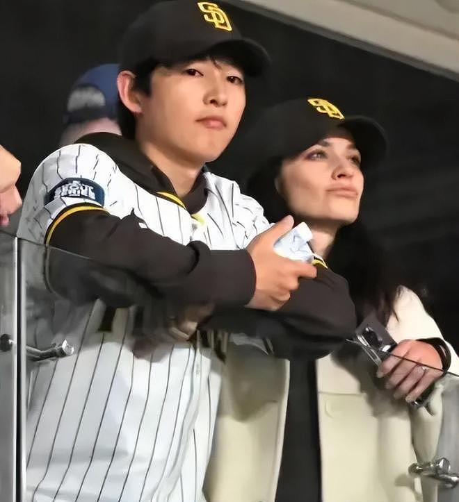 宋仲基蹭前妻热度失败！新剧收视跌破新低，宣传期频繁提二婚妻子（组图） - 23