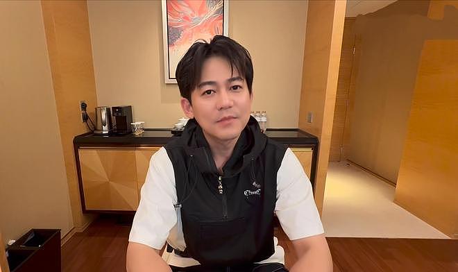 苏醒回应胡辣汤争议，向河南人道歉，谈唱歌跑调自己都忍不住笑了（组图） - 4
