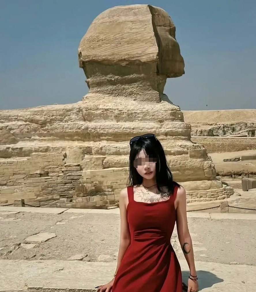 超美女生出国失联6天疑被“囚禁”,网友却注意她胸口和大腿的纹身(组图) - 5