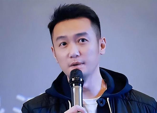 央视主持不做去当演员，33岁闷声拿影帝，今演《灼灼韶华》又火了（组图） - 10