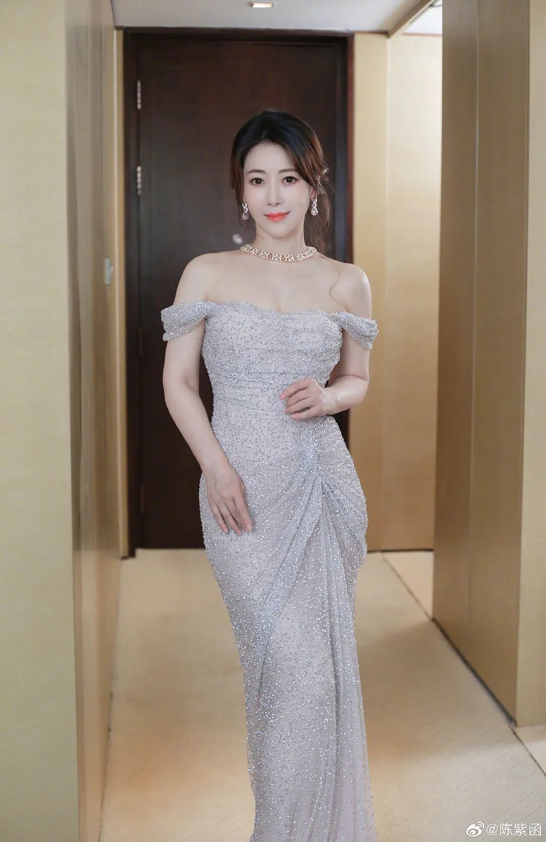 50岁陈紫函单方面“被离婚”，你们吹捧的姐弟恋也就那样（组图） - 22