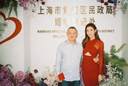 宣布正式结婚！娶小18岁娇妻，亲女友癌症去世（组图） - 3