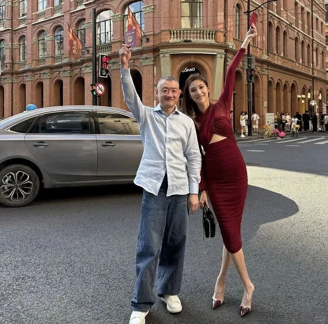 宣布正式结婚！娶小18岁娇妻，亲女友癌症去世（组图） - 22