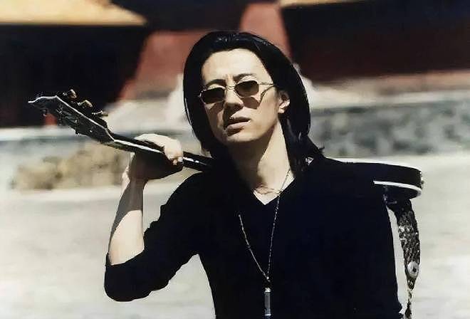郑钧宠女上热搜，网友心疼刘芸？曾是情场浪子，愧对“灰姑娘”（组图） - 17