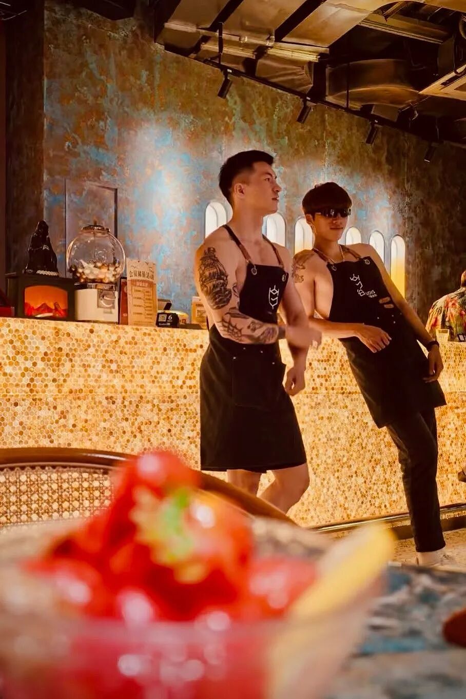 猛男秀、NPC与擦边男:女性凝视的时代,真的来了?(组图) - 7