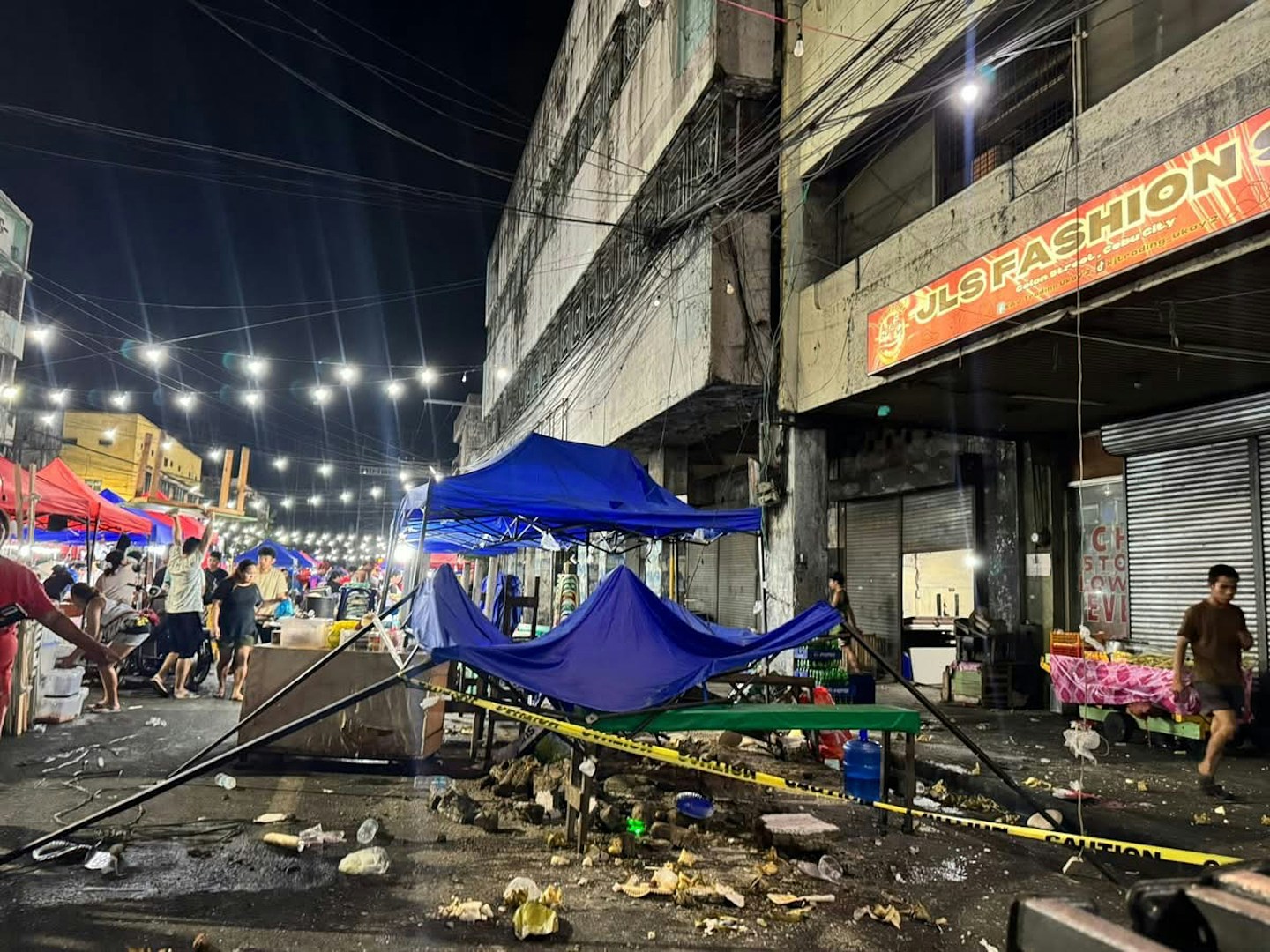 菲律宾宿雾省6.9级地震增至69死，百年教堂完全倒塌（视频/组图） - 2