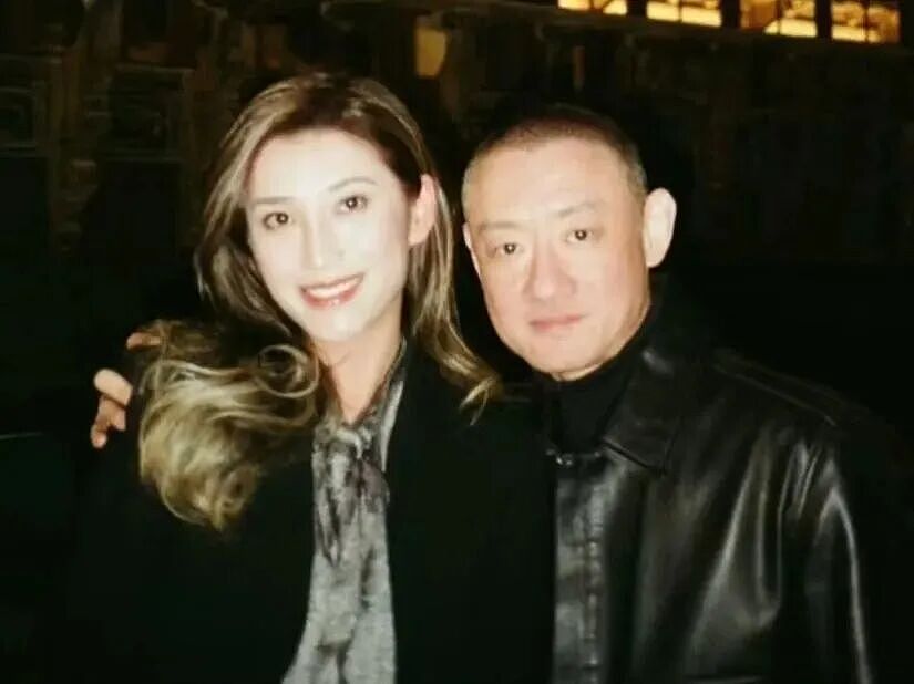 宣布正式结婚！娶小18岁娇妻，亲女友癌症去世（组图） - 1