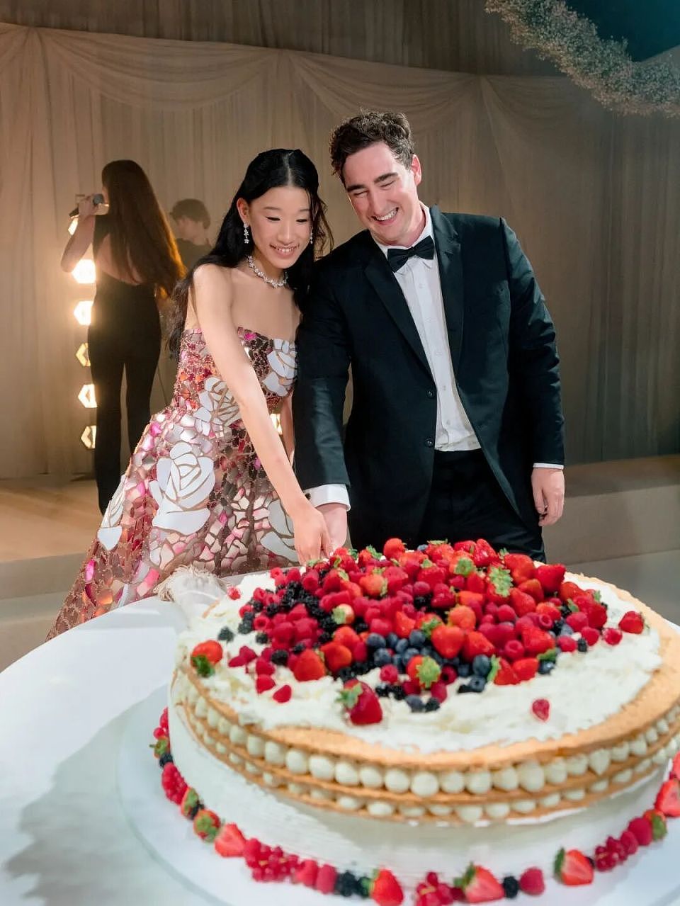 TikTok网红Becca Bloom大婚,流量时代华裔富家女的创业路......(组图) - 69