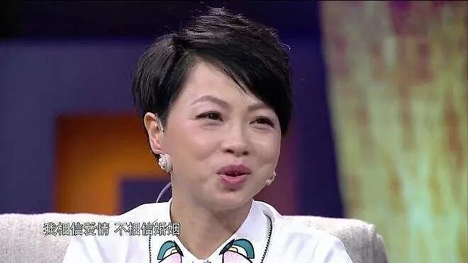 演《天龙八部》爆火，却因长相只能做配，被相爱30年男友拒婚！如今59岁的她，活得让全网羡慕（组图） - 21