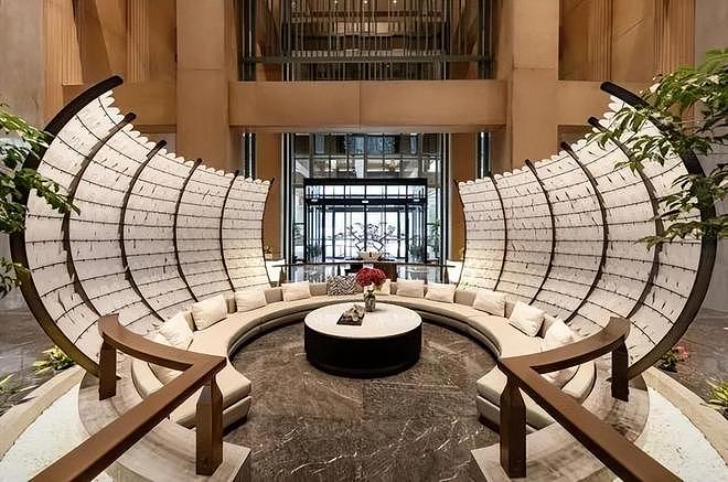 “天下第一水司楼”曾举债2亿烂尾，时隔8年改成高档酒店迎客，国庆假期最贵房型3688元/晚（组图） - 3