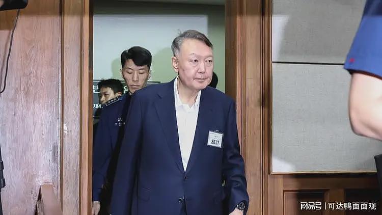 既要又要？韩国一边反华示威让中国人“出”，一边免签请中国游客“入”（组图） - 4