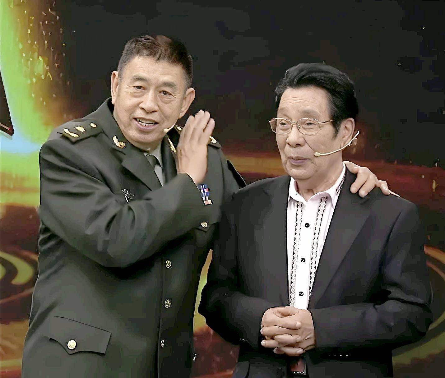 歌唱家克里木：演出摔断三根肋骨，妻子截肢，人生坚强有泪（组图） - 13