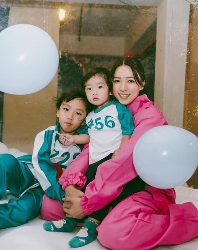 有争议！前TVB女神获美胸大奖晒丰满身材却引负评：以后穿高领（组图） - 1