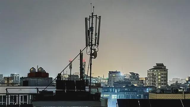 塔利班切断网路，阿富汗女性失去她们的“最后希望”（组图） - 2