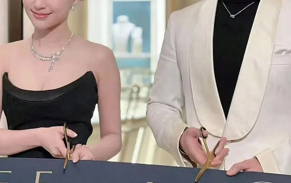 窦骁何超莲婚变实锤?女方把窦骁休了(组图) - 4