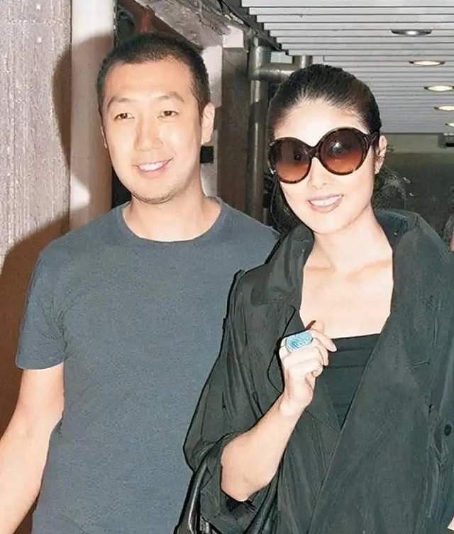 将富商老公熬成叔？“顶级白富美”陈慧琳，巅峰期退出才是真清醒（组图） - 26