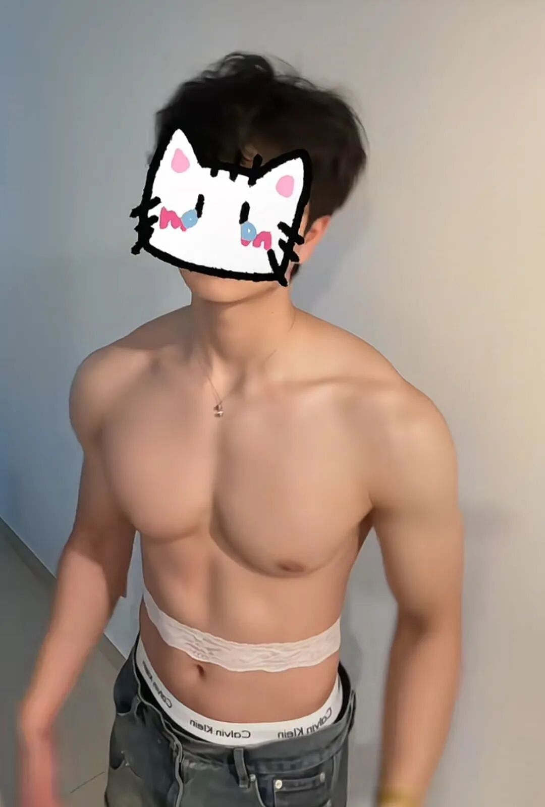 【帅哥】195山东肌肉猛男，eating视角超给力，网友：整个吃掉....（组图） - 9