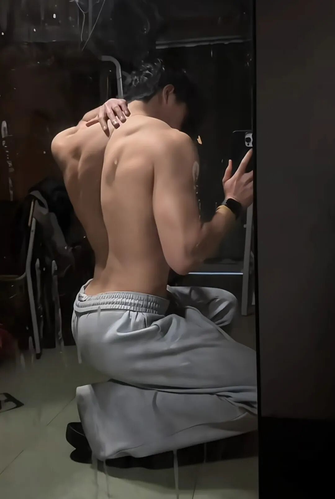 【帅哥】195山东肌肉猛男，eating视角超给力，网友：整个吃掉....（组图） - 7