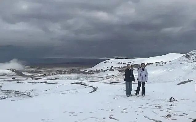 新疆、西藏等地突降大雪!积雪没过脚踝,路面结冰过百辆车被困(组图) - 6