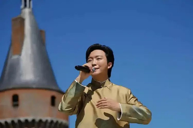 “跳梁小丑”李玉刚跌下神坛，不再被大家宽容（组图） - 5