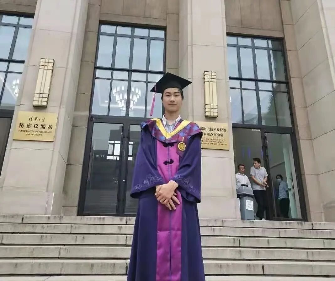 消失8年后,靠捡垃圾被清华录取的“寒门状元”,如今怎样了?(组图) - 15