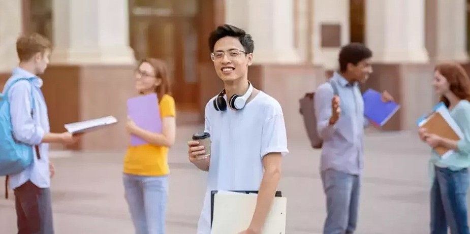 中国15年来成功吸引八成海归“人才“回国，甚于欧法（图） - 1