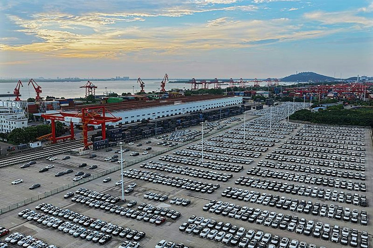 欧盟加征关税挡不住中国车企来势汹汹,1至8月销43万辆同比增7成(组图) - 3