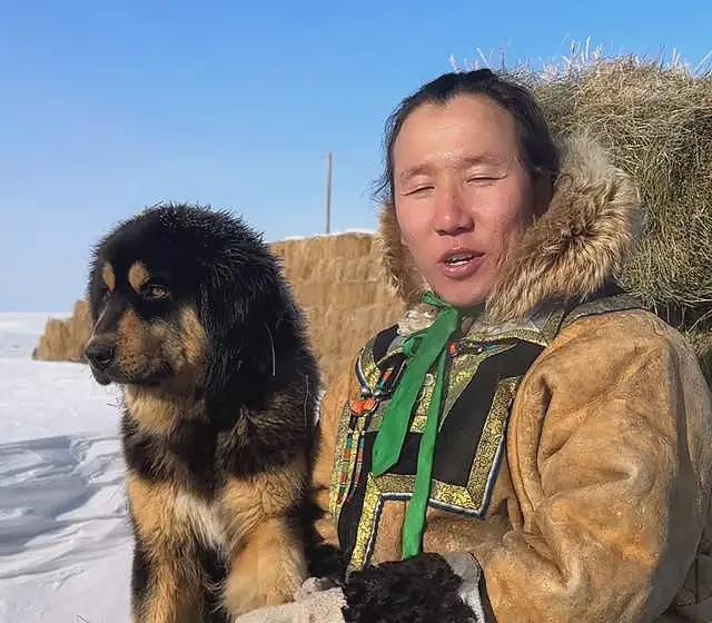 300万粉丝博主敖其尔去世！多位网红发声，死因并非生病而是坠亡，遗体仍然没有火化（组图） - 1