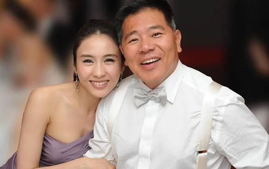 53岁女星黎姿出租香港119平豪宅！月租7.6万元创新高（组图） - 4