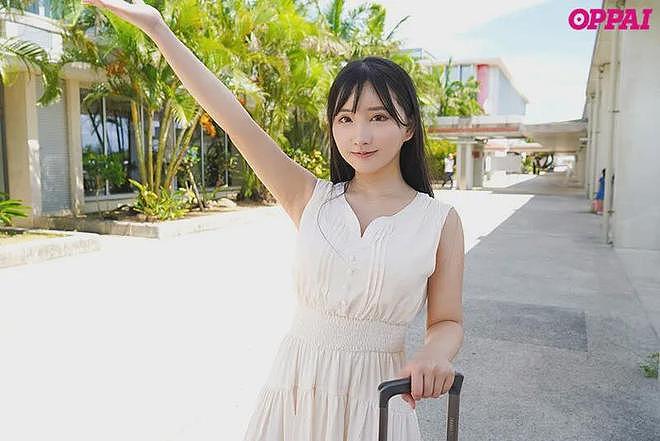【美女】00后H杯高颜值女神,娇小体型,丰满上围,“反差萌”确实吸引人(组图) - 14