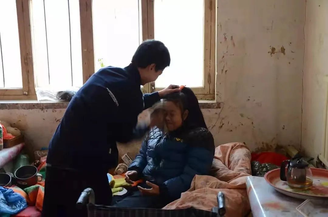 消失8年后,靠捡垃圾被清华录取的“寒门状元”,如今怎样了?(组图) - 6