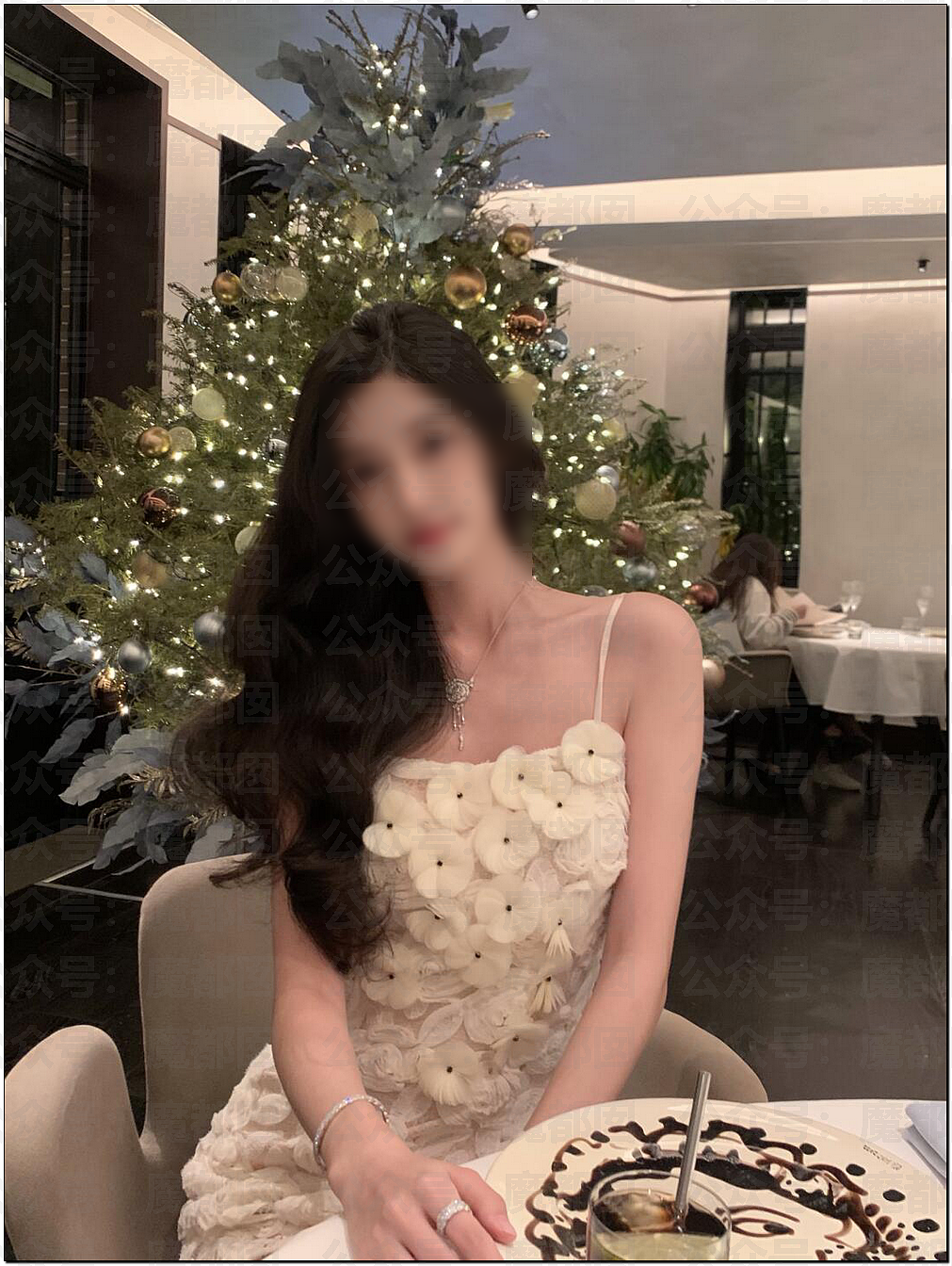 “当婊子还立牌坊” 王思聪发帖怒喷女网红:一周20万的外围女(组图) - 8