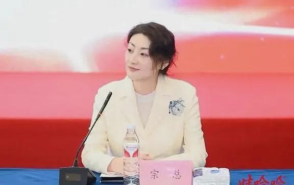 宗馥莉又被泼脏水，杜建英放出风声，称她违背宗庆后意愿逼死了他（组图） - 9