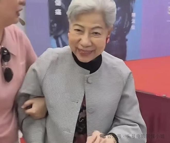90岁香港女星，站着唱国歌！未婚无儿女，一个人去医院签遗体捐赠（组图） - 37