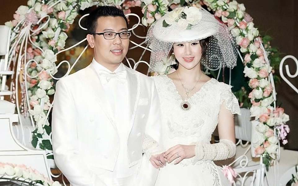 香港知名女星移居美国，豪宅背山靠海，未婚生子感情状况成谜（组图） - 4